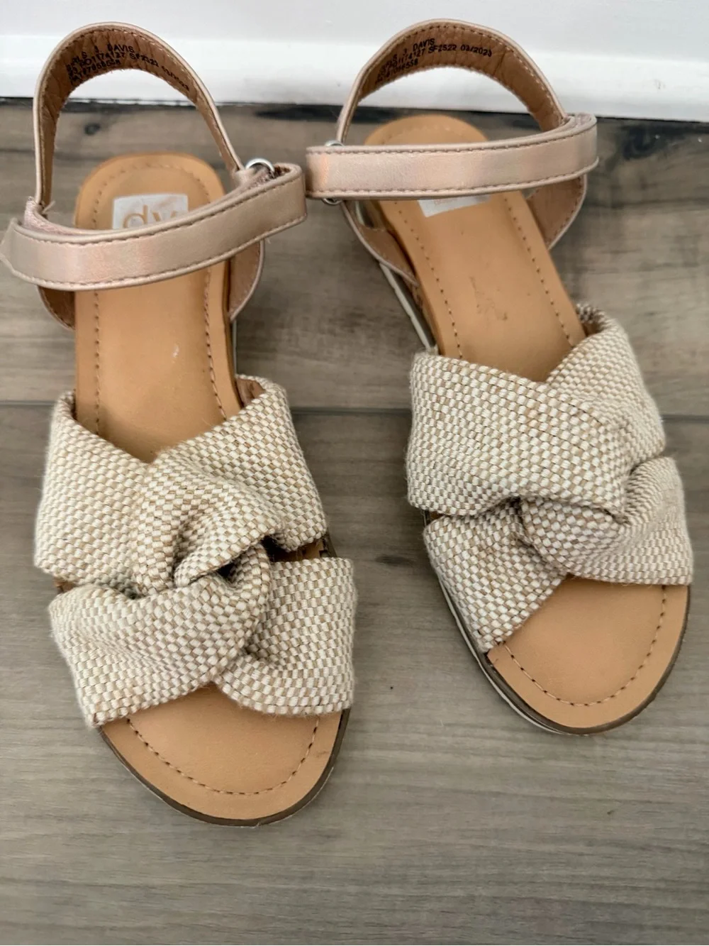 Dolce Vita Girls Davis Tan Sandals Size 3